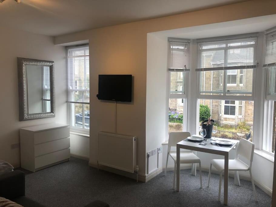 Newly Renovated Modern Studio Apartment Penzance Exteriör bild