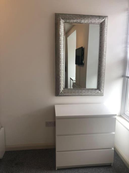 Newly Renovated Modern Studio Apartment Penzance Exteriör bild