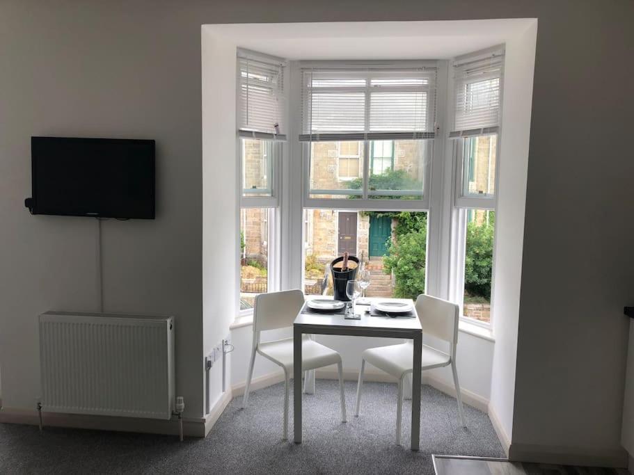 Newly Renovated Modern Studio Apartment Penzance Exteriör bild