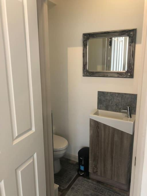 Newly Renovated Modern Studio Apartment Penzance Exteriör bild
