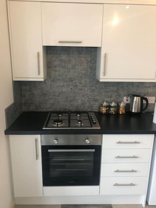 Newly Renovated Modern Studio Apartment Penzance Exteriör bild